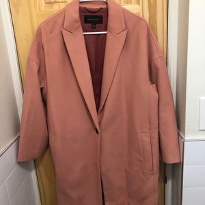 Beautiful Ann Taylor coat in dusty pink.